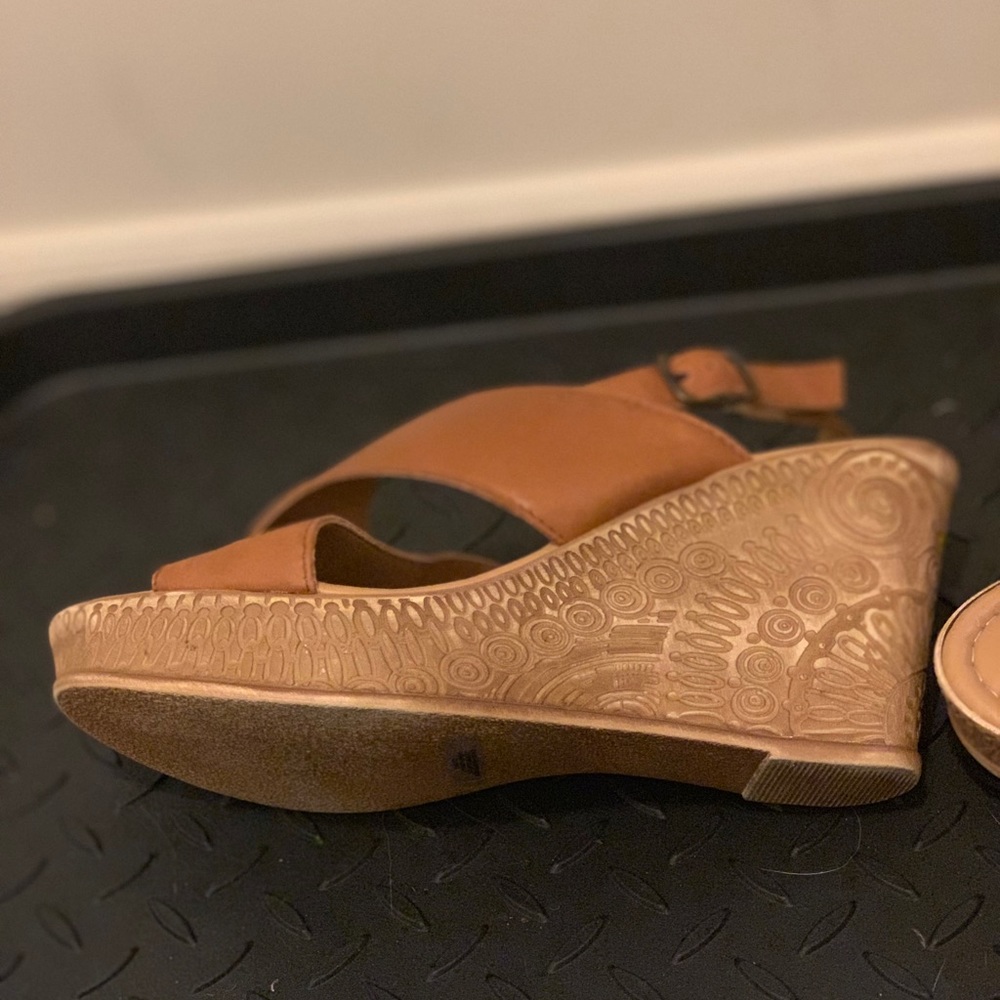 Tan wedges